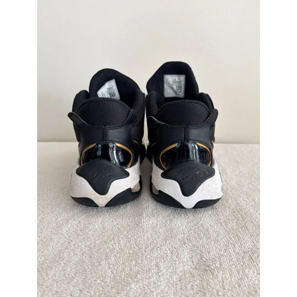 JORDAN MAX AURA 4  - KIDS SIZE 6Y